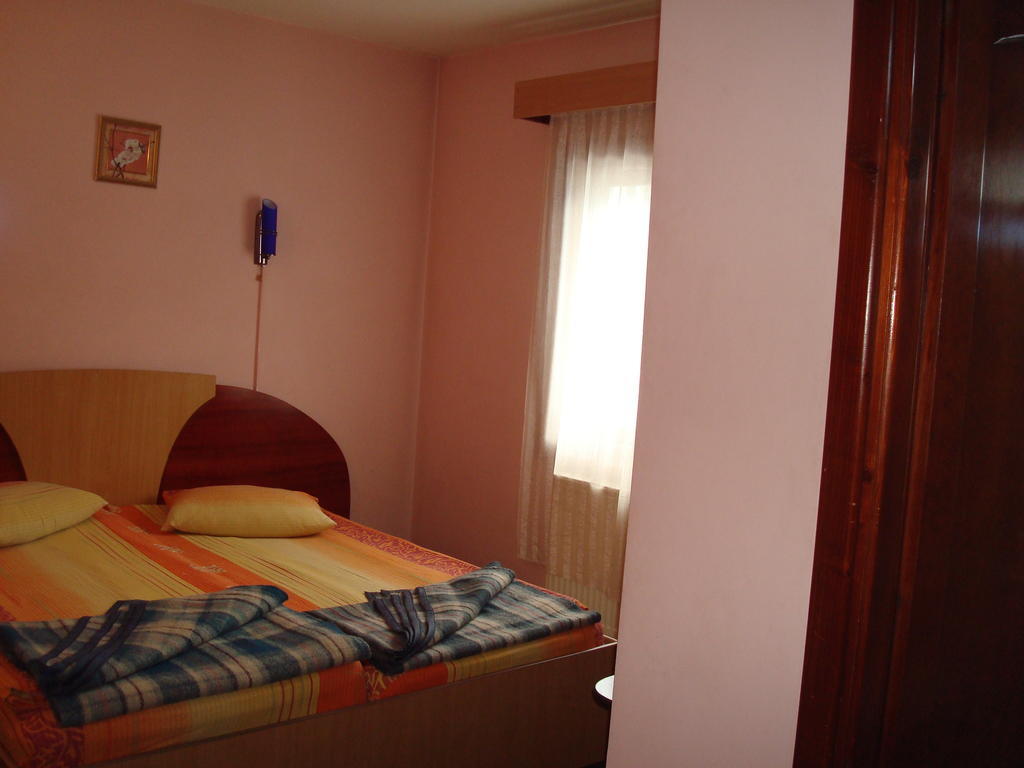Pensiunea Marc Suceava Luaran gambar