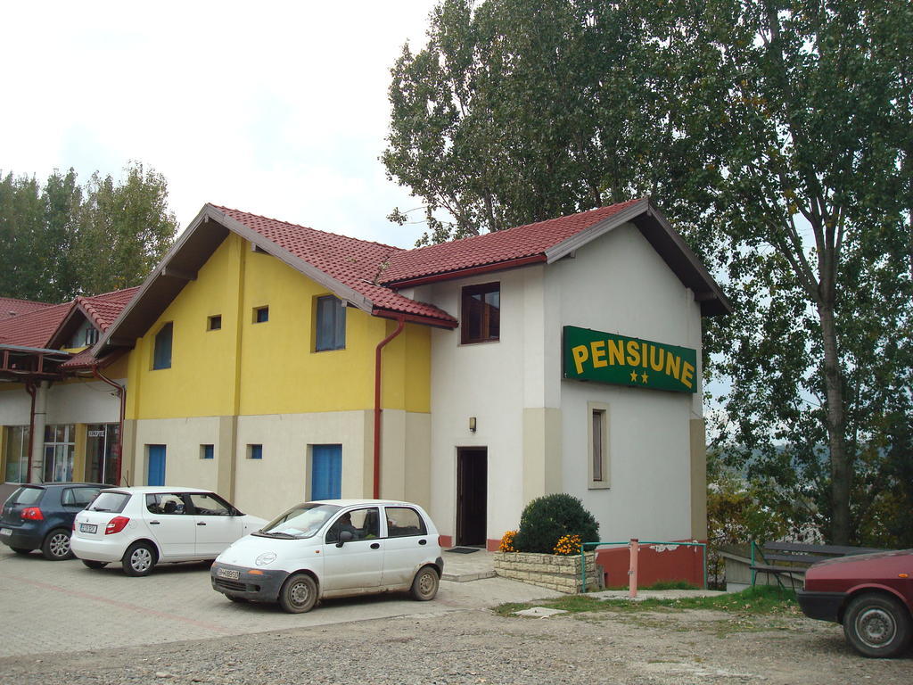 Pensiunea Marc Suceava Luaran gambar